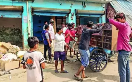बहराइच में गरीबों को राशन वितरण | गाजी ए मिल्लत फाऊंडेशन