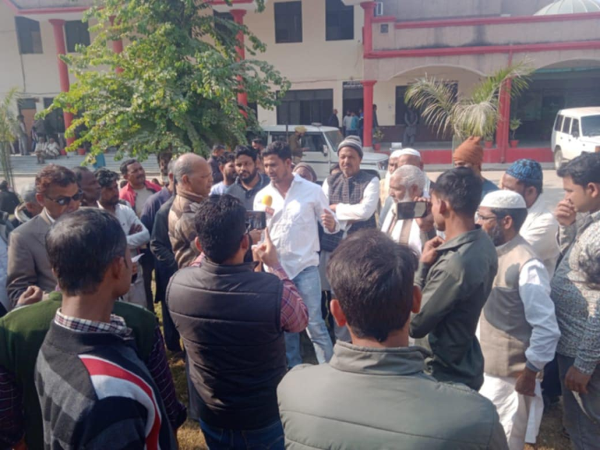 बहराइच न्यूज: कैसरगंज ग्रामीणों ने जिलाधिकारी से कब्रिस्तान की भूमि पर अवैध कब्जे की शिकायत - कार्रवाई का आदेश