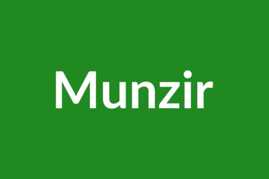 Munzir Name Meaning in English