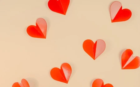 इश्क़ का नूर: दिल छू लेने वाली मोहब्बत की शायरी - Furkan S Khan